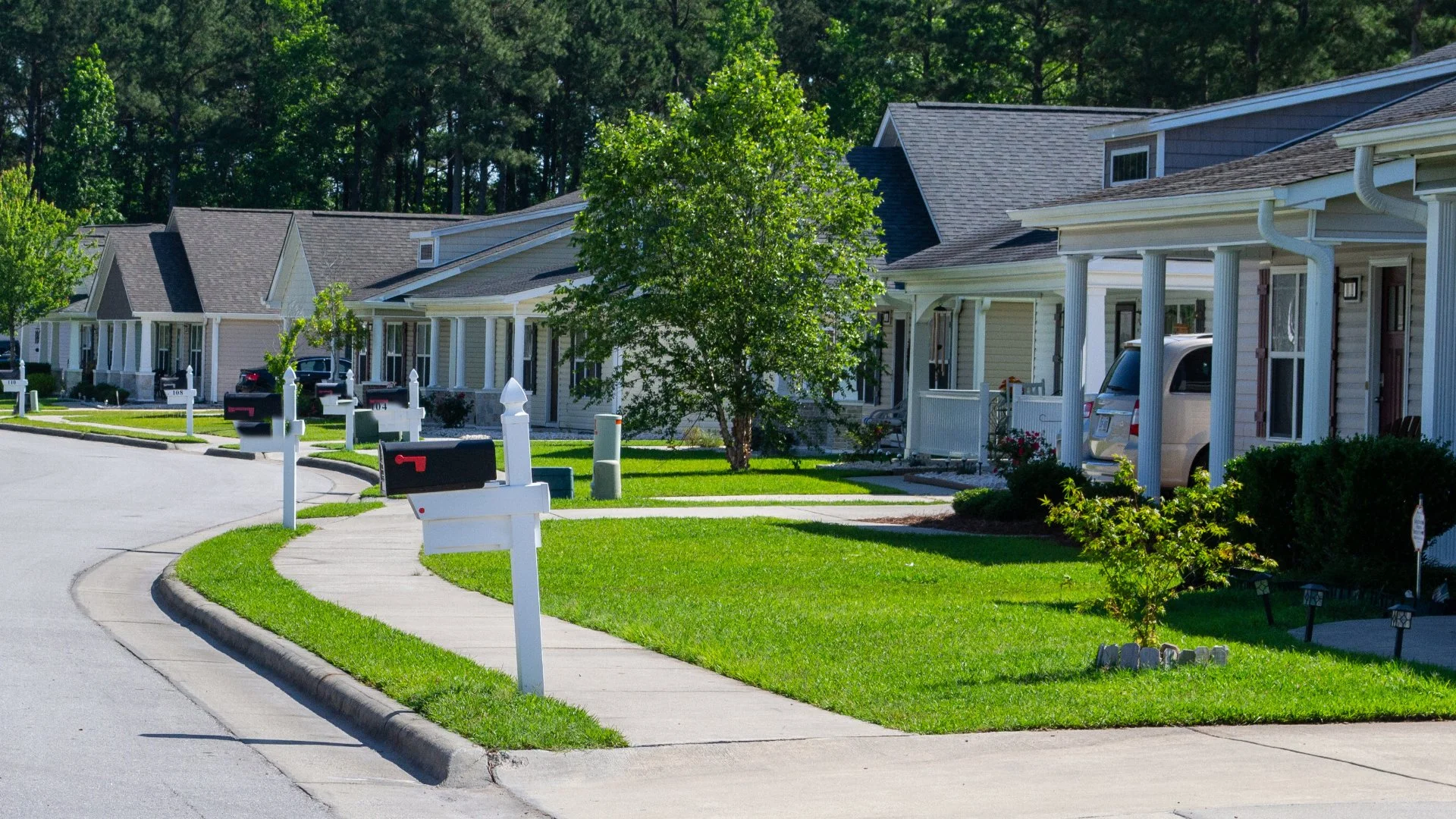 Neighborhood in Weddington, NC with small front lawns.